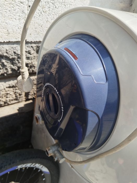 Продам бойлер 100 литров