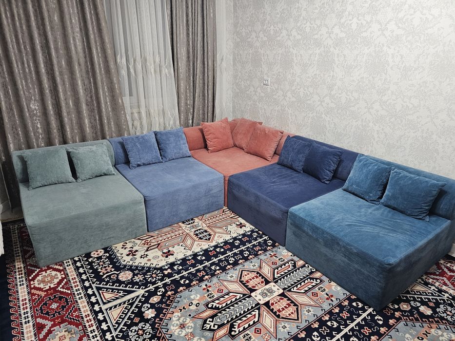 Продам модульный диван.
