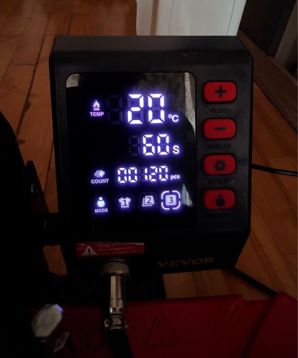 Presă termică VEVOR 10 în 1 pentru tricouri, căni, șepci – 1000W