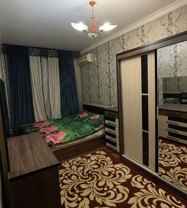 Olmazor tumani alpomish muz saroyi yonida