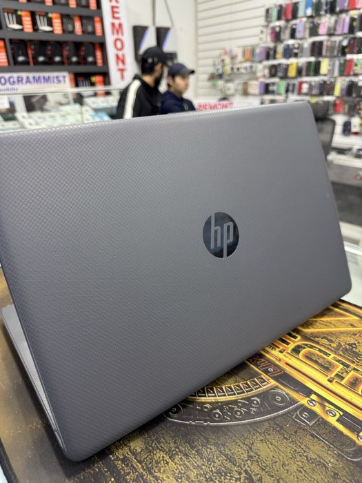 Hp i3-10th 8/128gb ssd 1Tb HDD 15.6 FHD