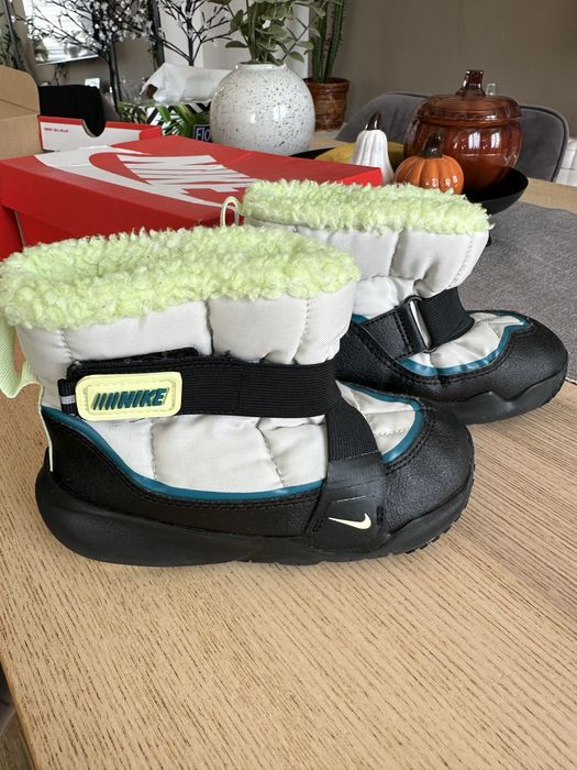 Детски маратонки и ботушки NIKE