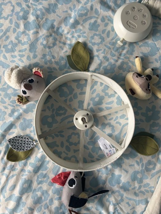 Бебешка музикална играчка за легло Tiny Love