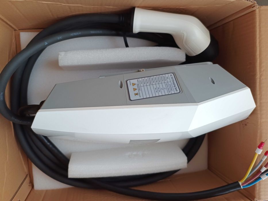 Зарядна Станция за Електромобил с WiFi, 22 kW, Тип 2, за Стенен Монтаж