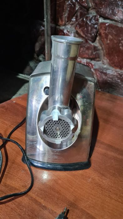 Продам мясорубку