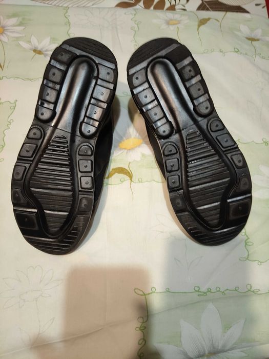 Продавам вносни дамски маратонки от Англия