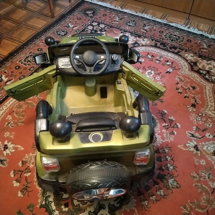 Продам электро машинку