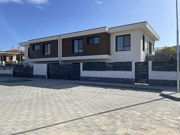 Продава се Къща в с. Белащица, Област Пловдив - 262 кв.м за 1222 €/кв.м - Снимка #5