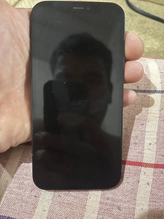Iphone 12 ideal aybi orqa kirishka