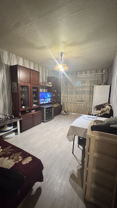 Продам двух комнатную квартиру