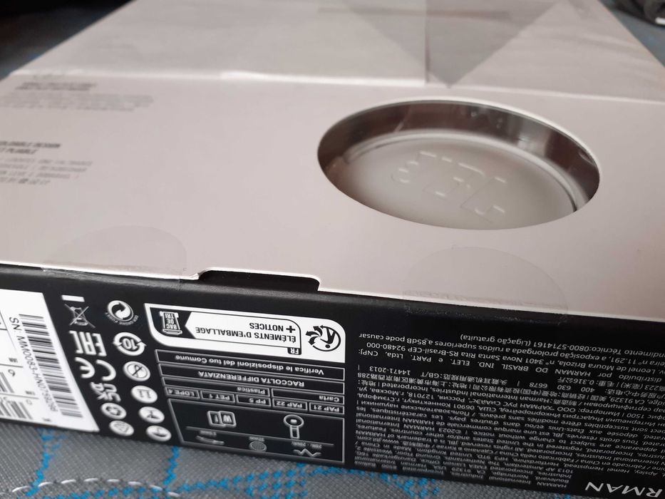 NOI Sigilate: Căști JBL Pure HiFi Bass Sound Harman&Kardon