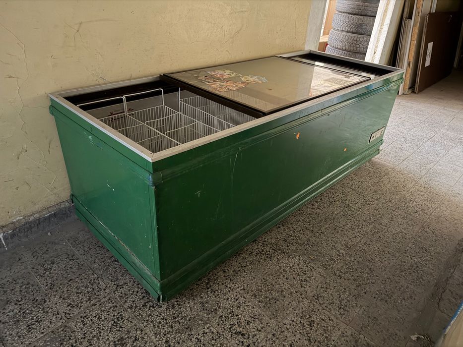 Фризер ракла със стъкла