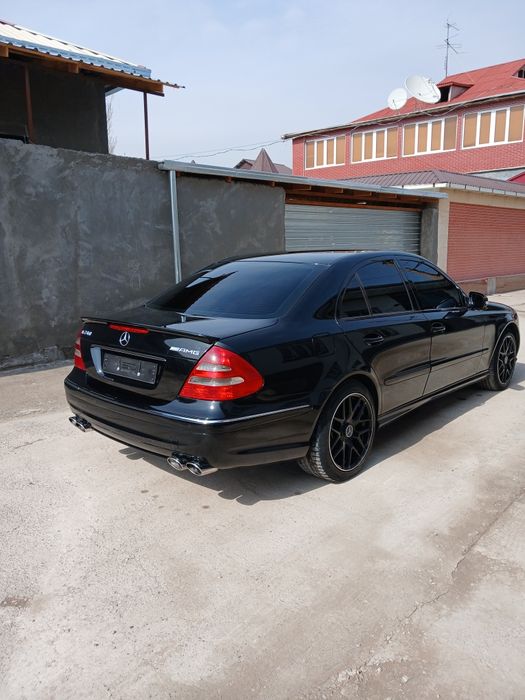 Mersedes bens 211