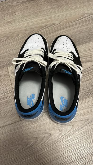 Jordan 1 Low Retro Powder Blue