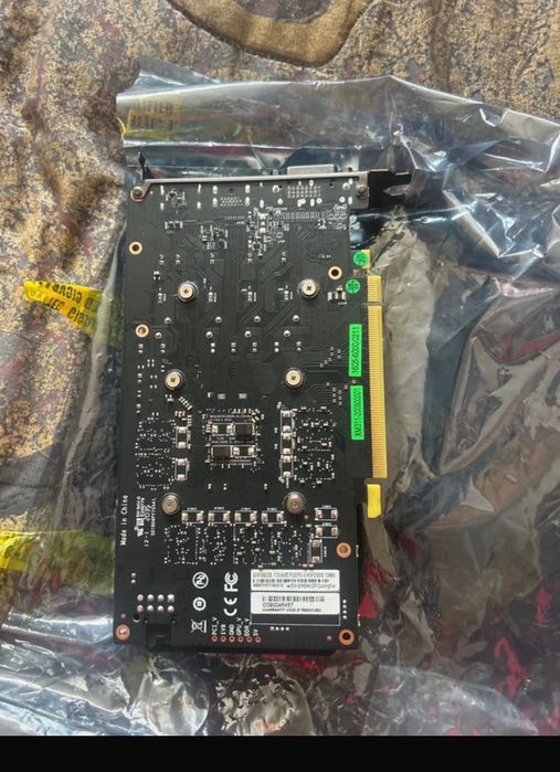 Placă video GeForce GTX 1650 de la KFA2, EX PLUS 1-Click OC,