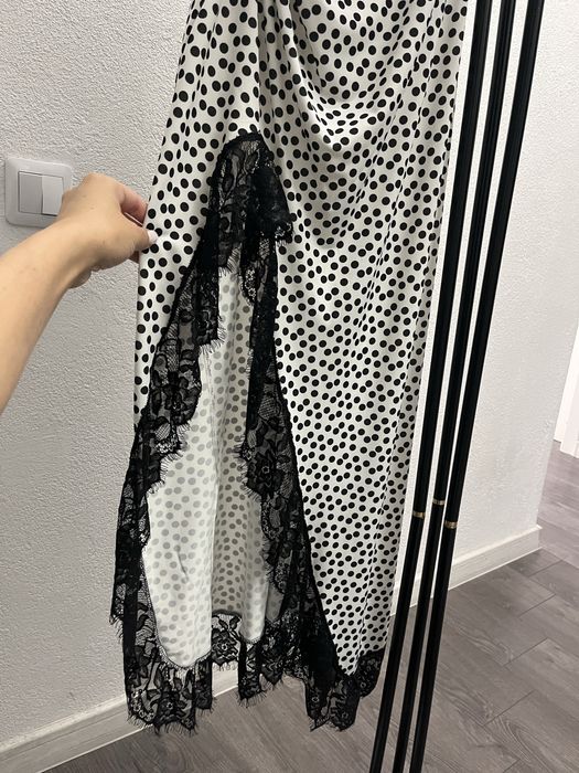 Уникални обувки с рокля Zara