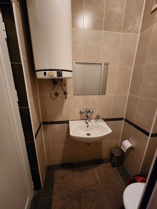 Дава се под наем Офис в Асеновград - 35 кв.м за 153 € - Снимка #13