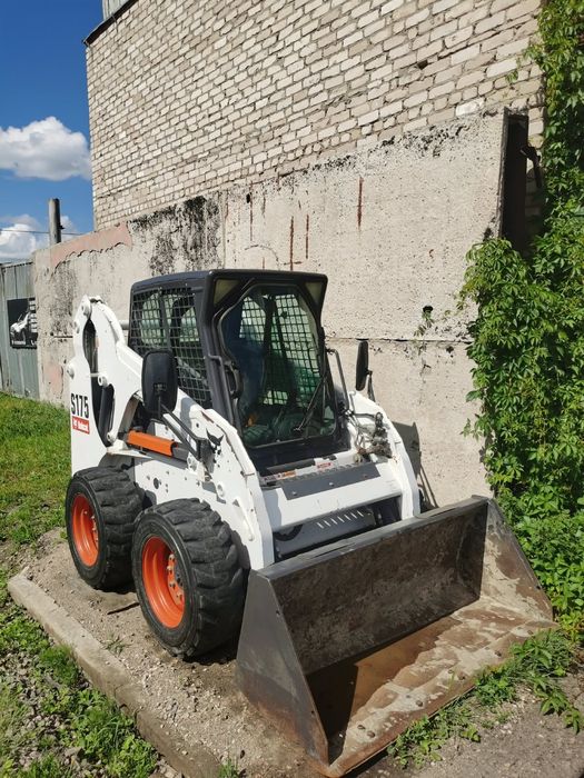 Продам мини погрузчик Bobcat s175