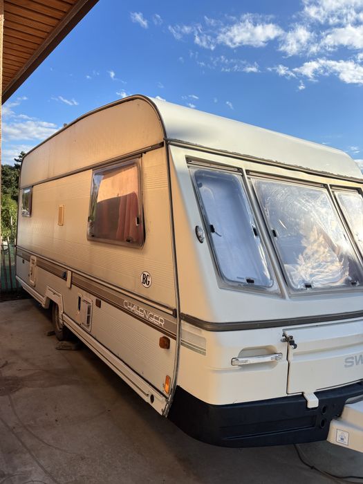 Продавам каравана SWIFT CHALLENGER