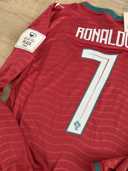 Tricou de fotbal maneca lunga  bluza fotbal Portugalia nationala Puma marime M Cristiano Ronaldo 7 CR7 marime M