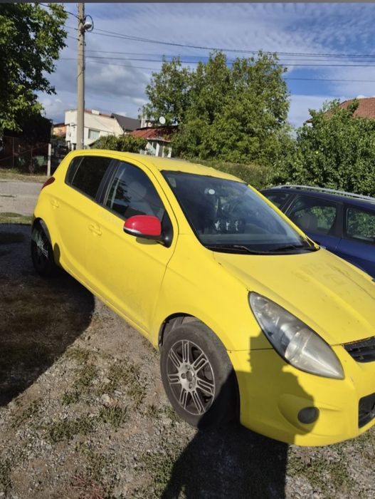 Hyundai i20 на части