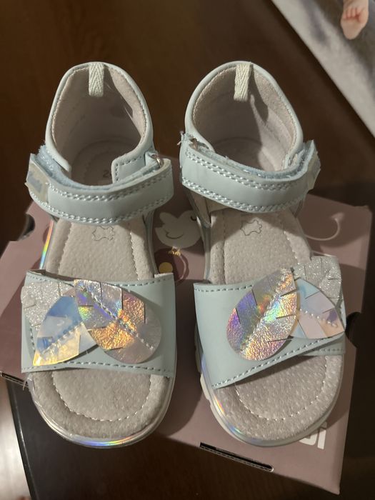 Сандалики для девочек