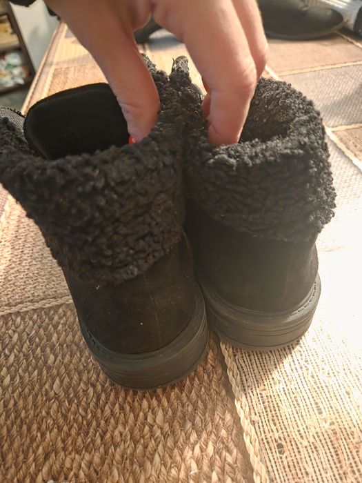 Ghete îmblănite de dama