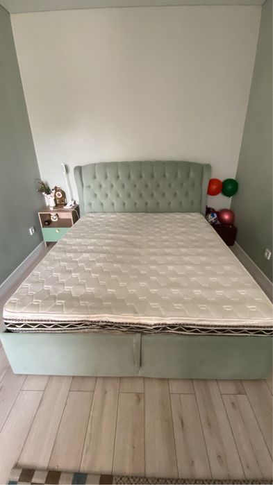 Продам матрас 1,6 метров