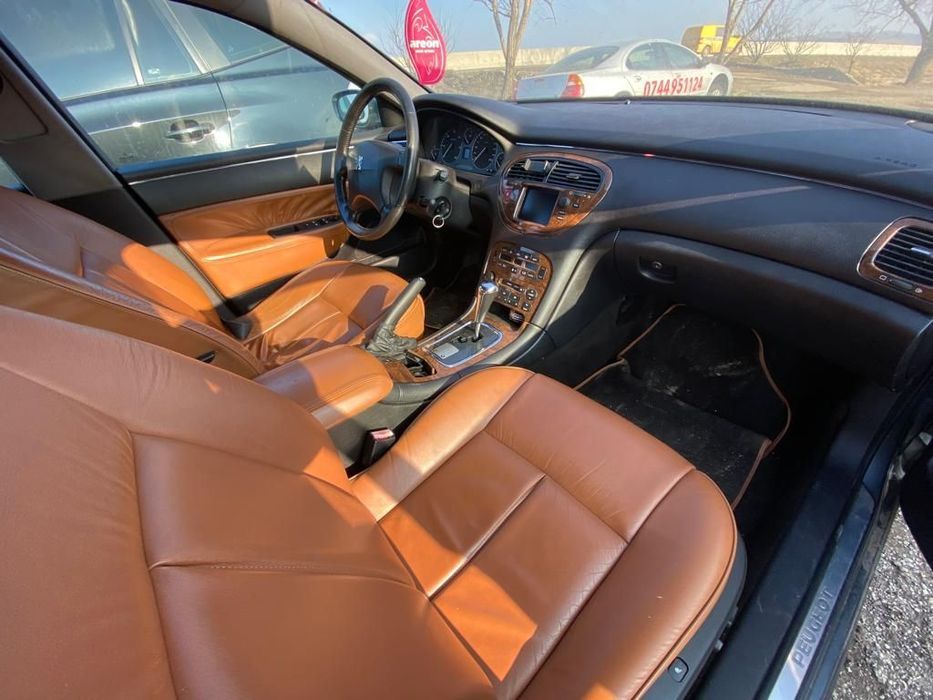 Dezmembrez piese Peugeot 607