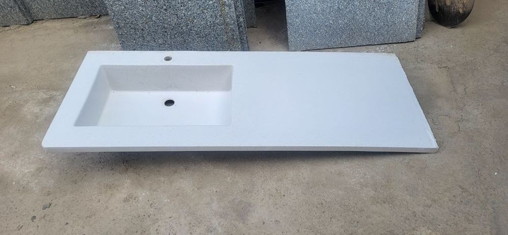 Продаётся раковина из искусственного камня