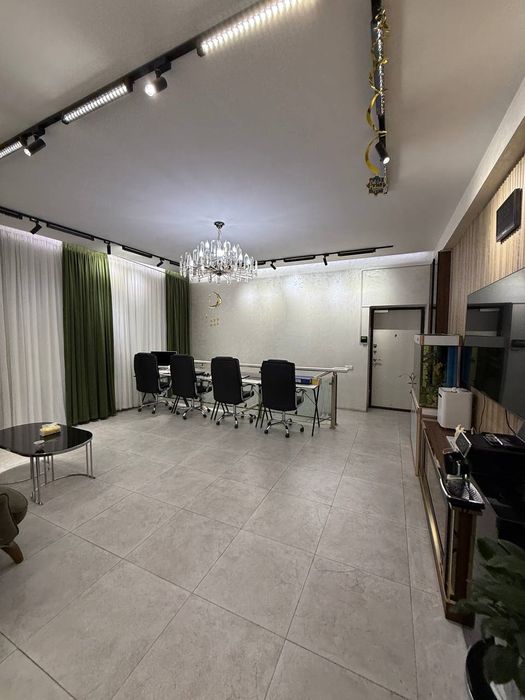 Продается 6 комнатная нежилое квартира под офис и любой бизнес. Кушбег