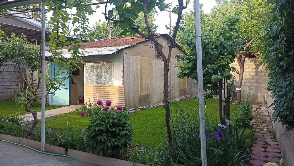 Продаётся земельный участок с домом в Миробадском районе