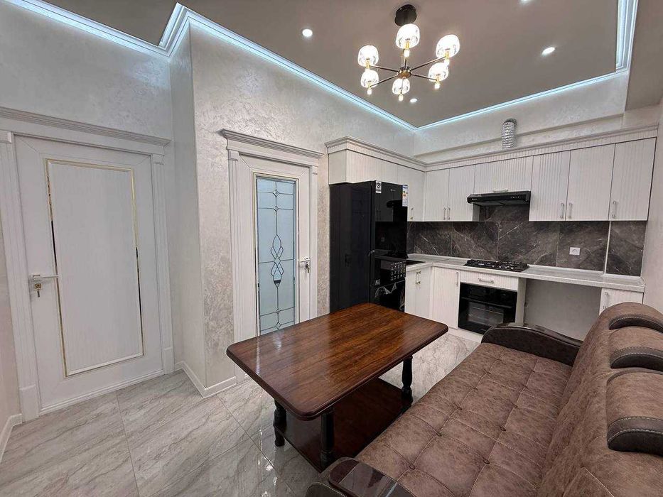 Продаётся 2х комнатная квартира в элитном доме на 2 этаже новостройка