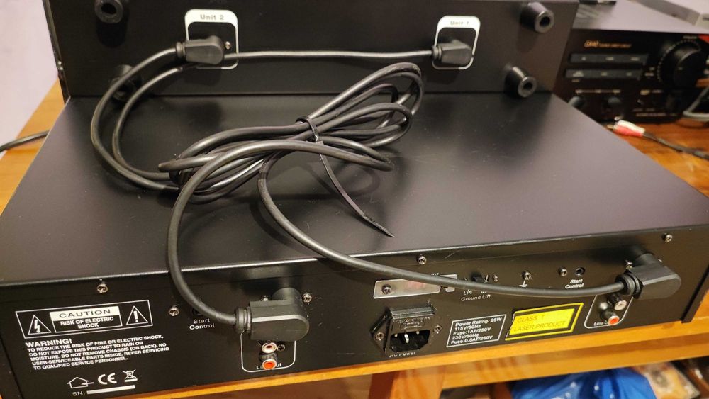 cd player dual pentru scenă Skytec Tec 2420