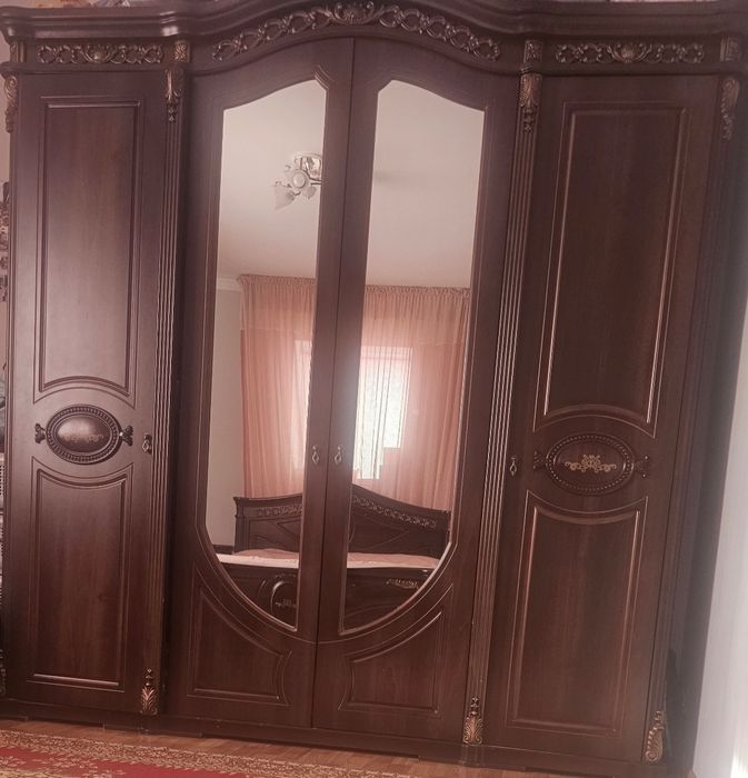 Продаётся бу спальный гарнитур