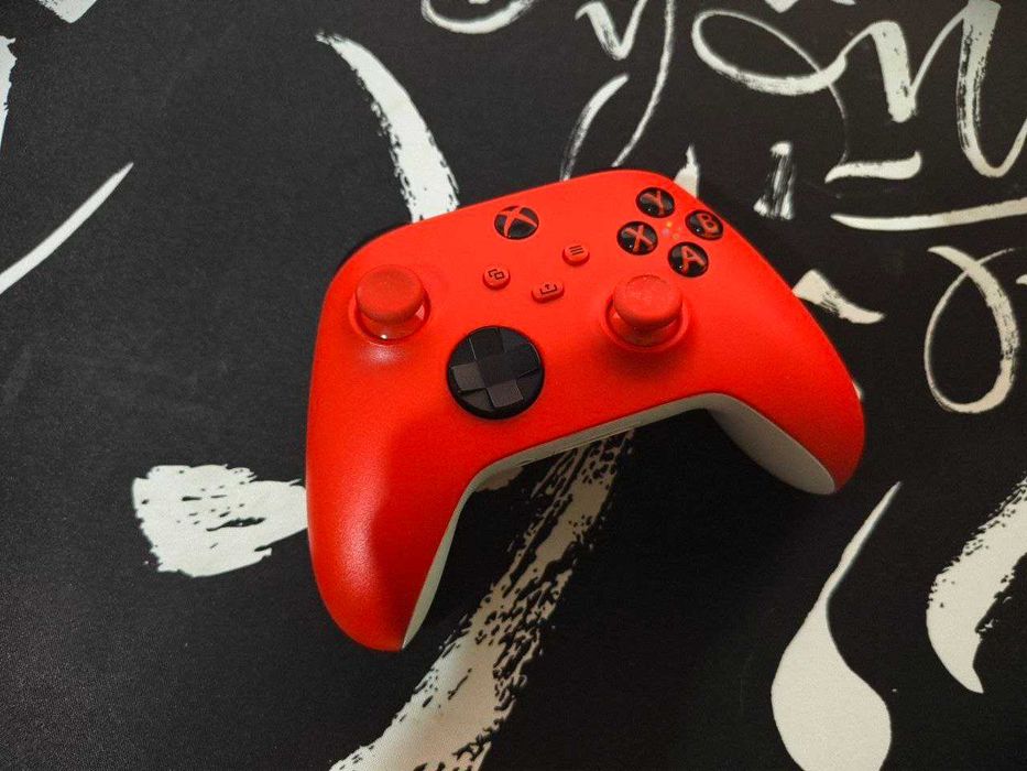 Xbox Series S + 2 геймпада + аккумуляторы Type-C