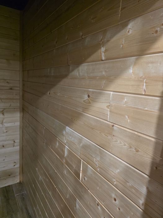 Продам полки в сауну , ваганку, брус для сауны б/у.