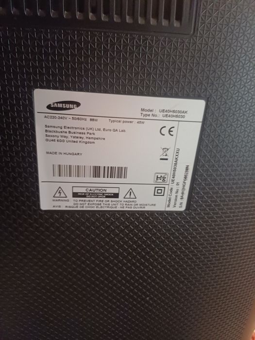 Tv samsung    ,diagonala 104