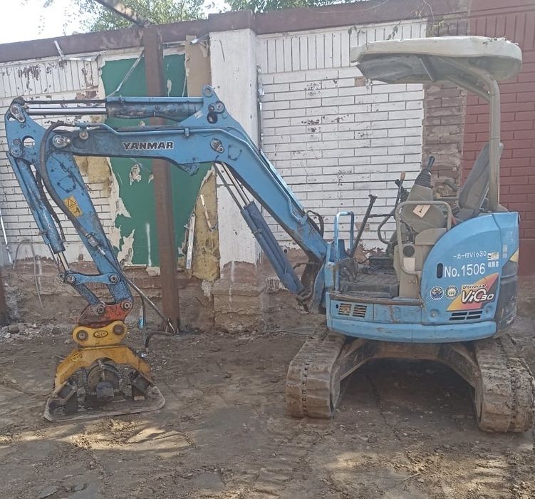 Вибротрамбовка на мини экскаватор