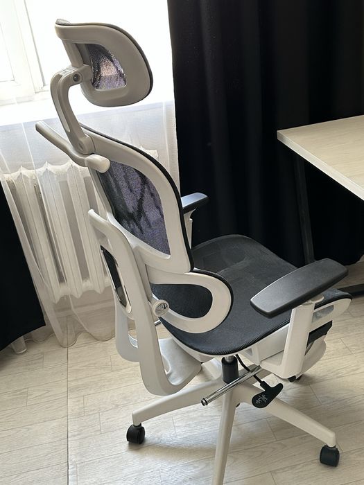 Компьютерное кресло