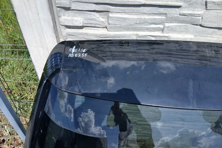 Hayon / Haion cu luneta Audi Q3 8U