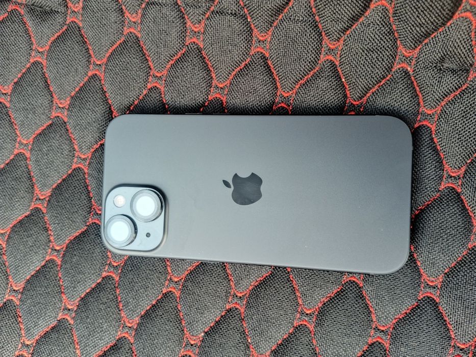 Продам Iphone 15 256gb  на гарантии