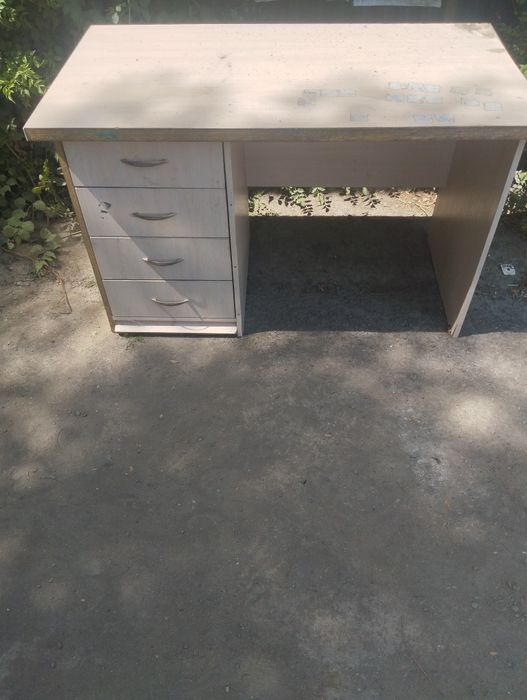 Рабочий стол офисный