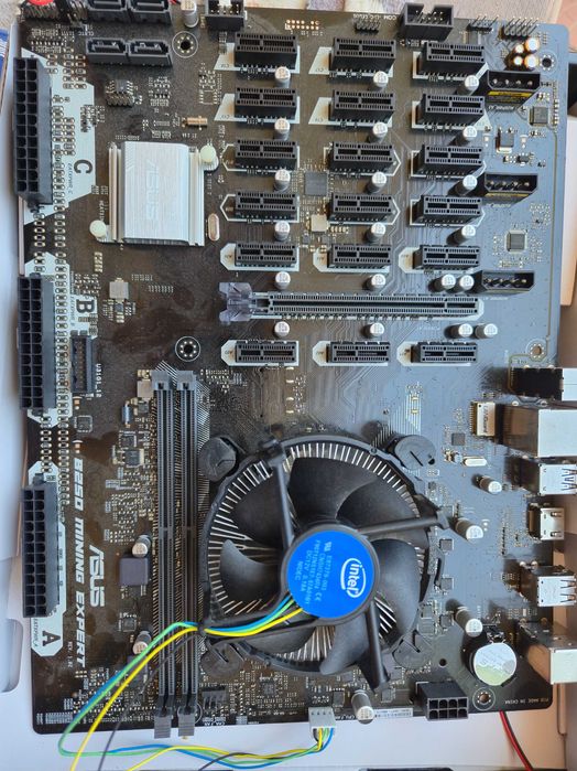 Метеринская плата Asus b250 mining expert  + процессор