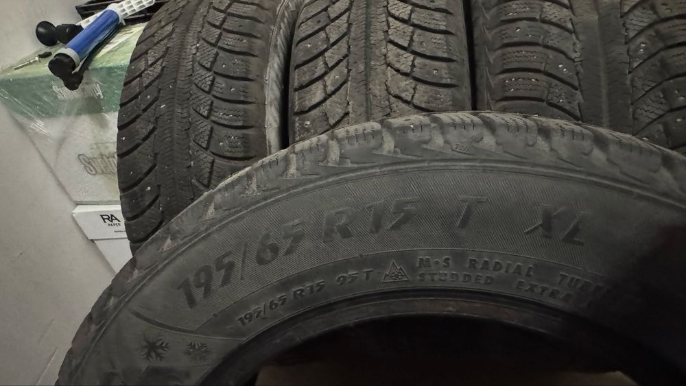 Продам шины 195/65/15