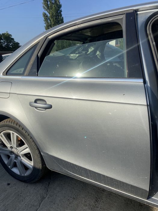 Ușă stânga spate Audi A4 B8 Berlină cod vopsea 7Y7G