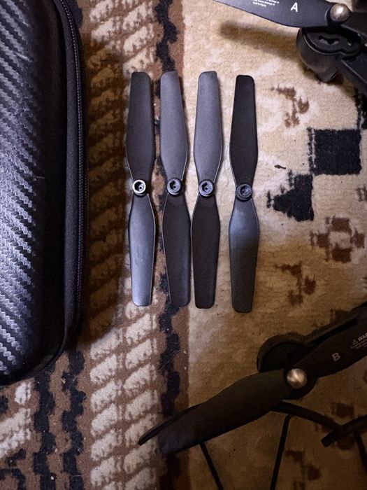 Продам дрон новый