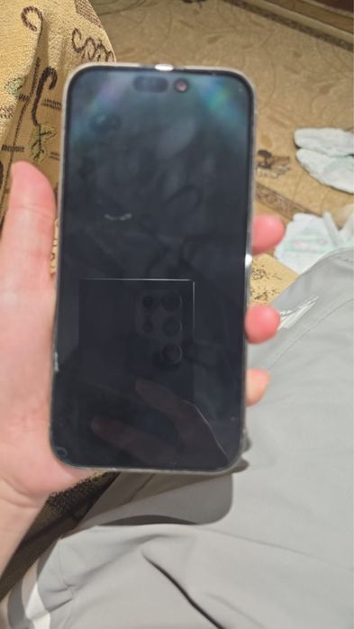 Продам айфон 15 про