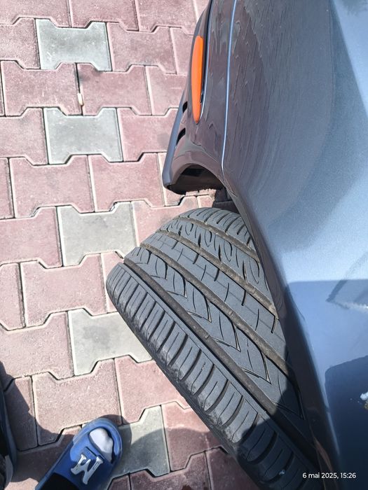 Vând jenti cu tot cu cauciucuri