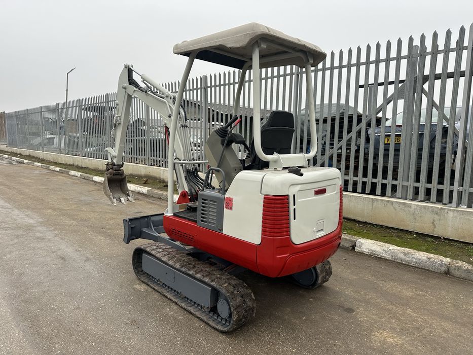 Мини Багер 1800кг.